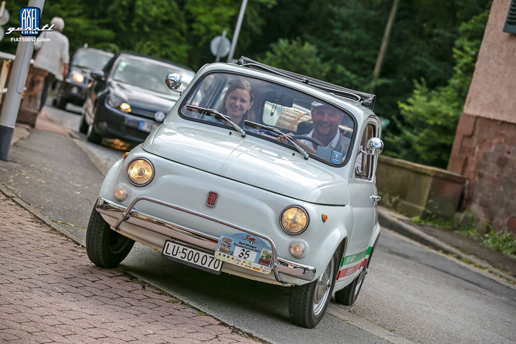 Anticipazione: Raduno auto d'epoca italiane e inglesi