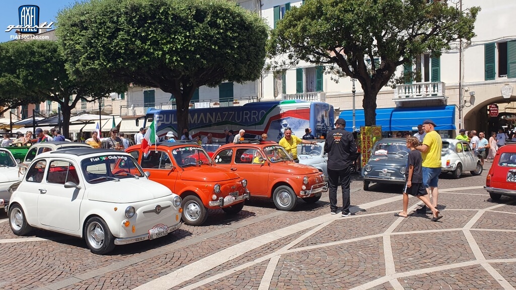 Das 40. Treffen des Fiat 500 Club Italia in Garlenda
