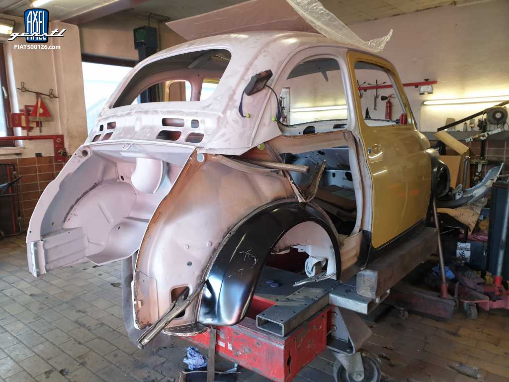 Fotodokumentation von Phillip Sengeleitner: Restauration eines Fiat 500 R