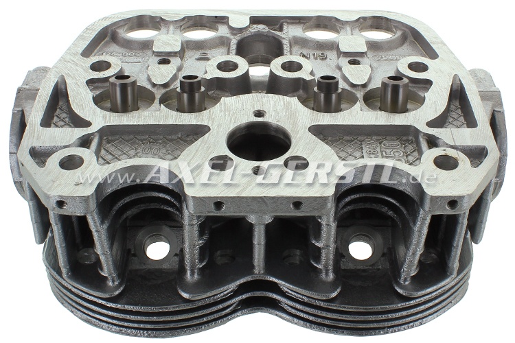 Cylinder head, round, narrow combustion chamber